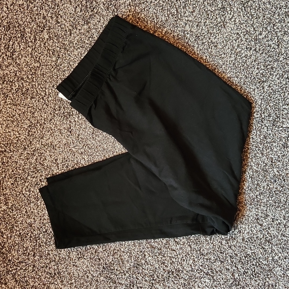 No Boundaries 3/4 Stretchy Leggings